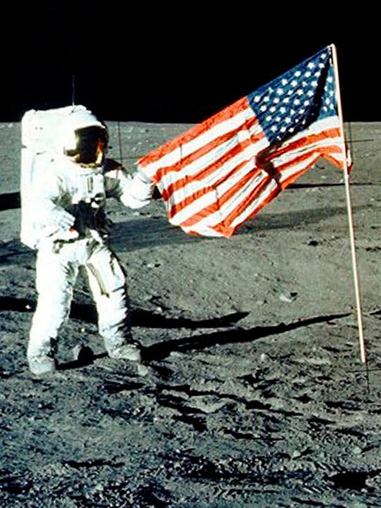 A picture of the NASA first moon landing